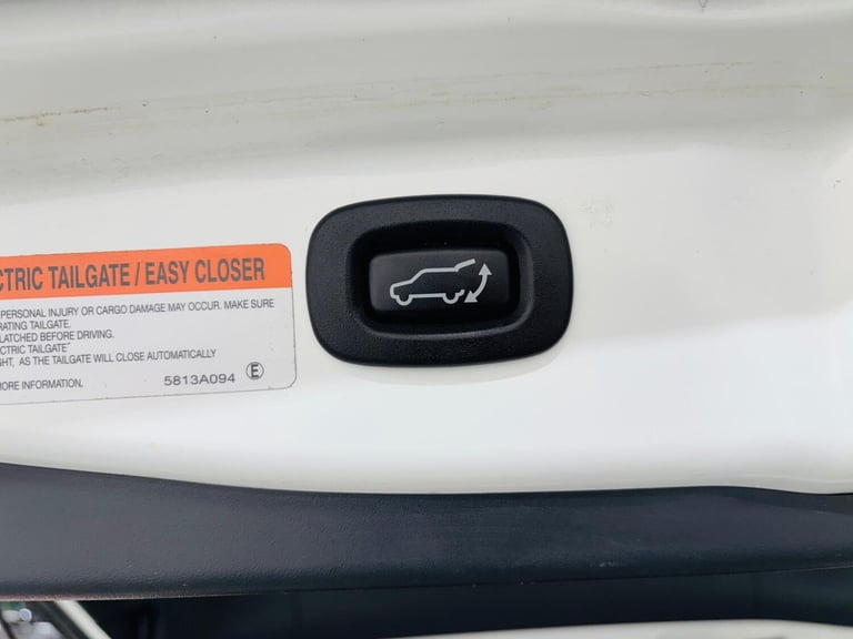 2014 Mitsubishi Outlander 2.0h 12kWh GX4h CVT 4WD Euro 5 (s/s) 5dr ESTATE Petrol/Electric Hybrid ...