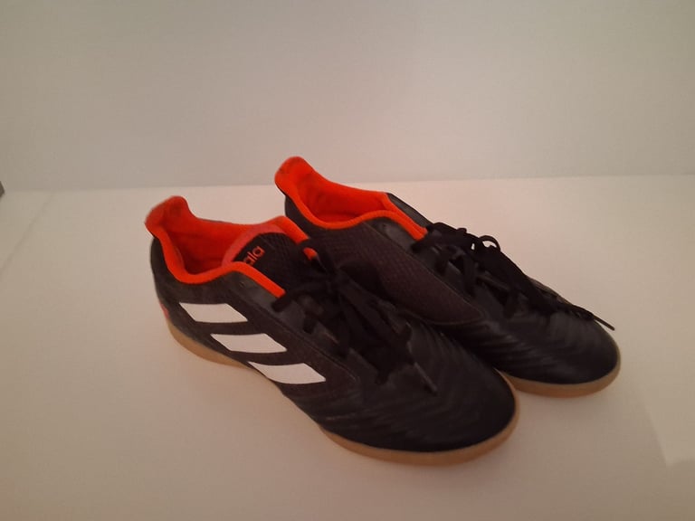 image for trainers size UK5