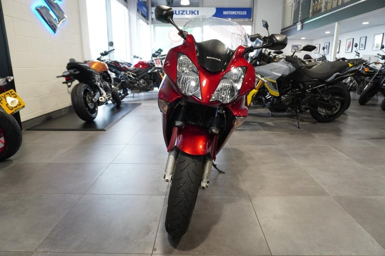 Honda VFR800, 2007, Red with just 27167miles