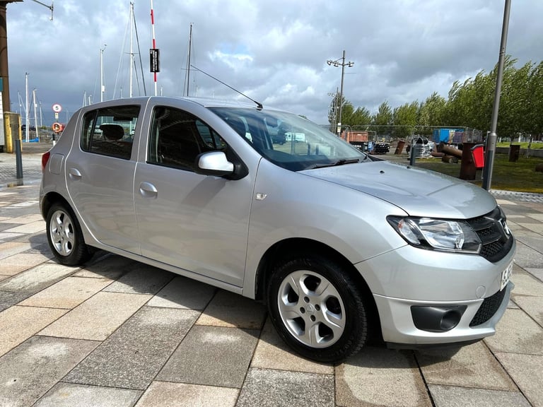 2015 Dacia Sandero 1.5 dCi Laureate Euro 6 (s/s) 5dr HATCHBACK Diesel Manual