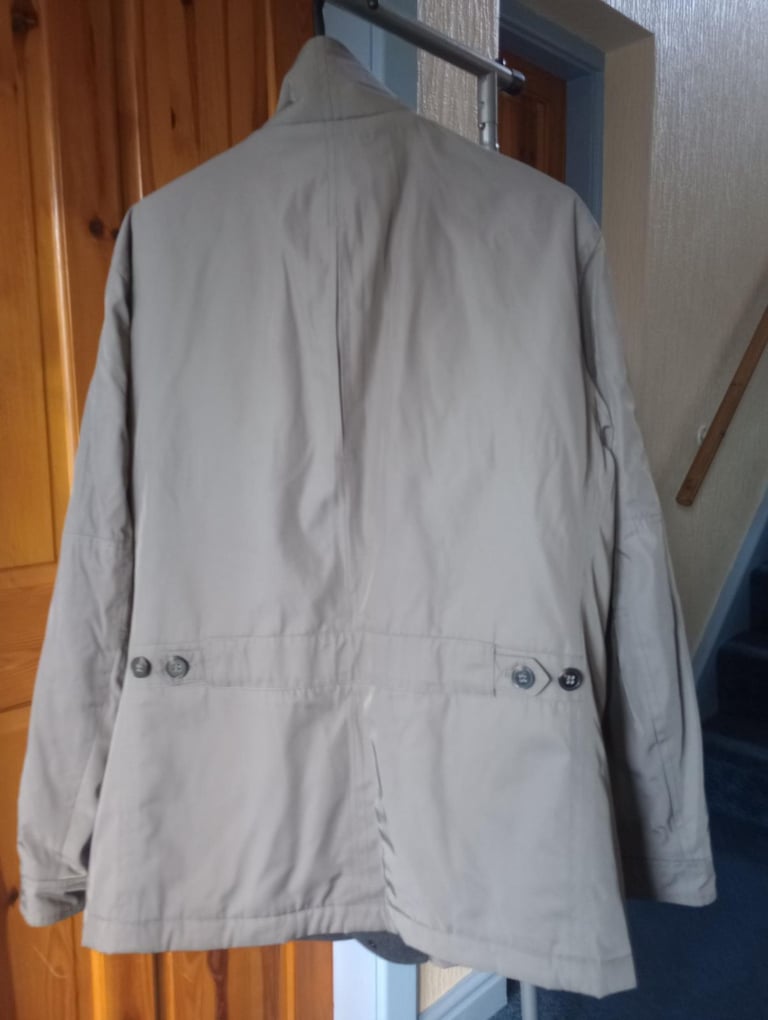 Men’s Heavy Duty Winter Coat – Size M/L 