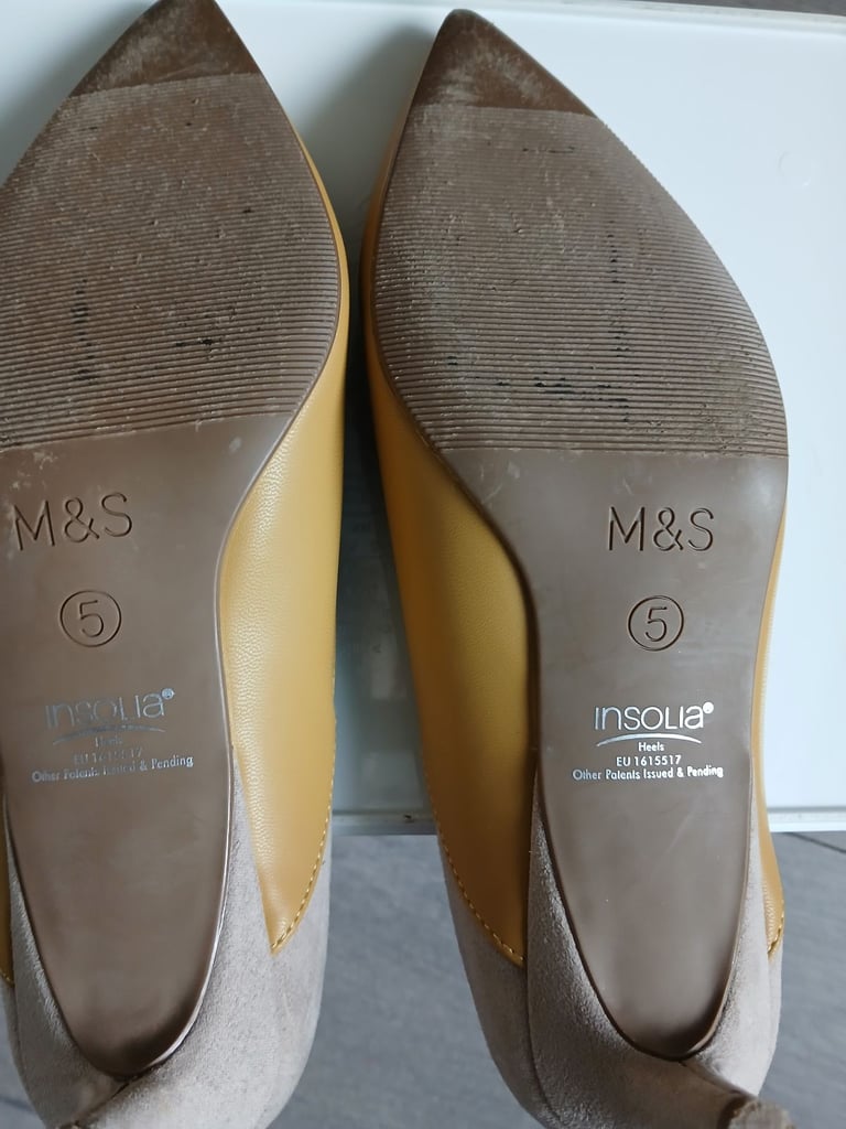 Ladies M&S leather shoes size 5