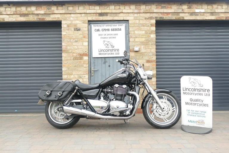10 Triumph Thunderbird 1700