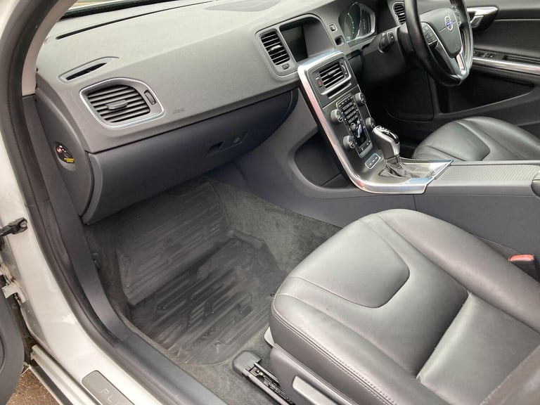 2014 Volvo V60 2.4 D6 Estate 5dr Diesel Plug-in Hybrid Geartronic AWD Euro 5 (s/s) (285 ps ESTATE...