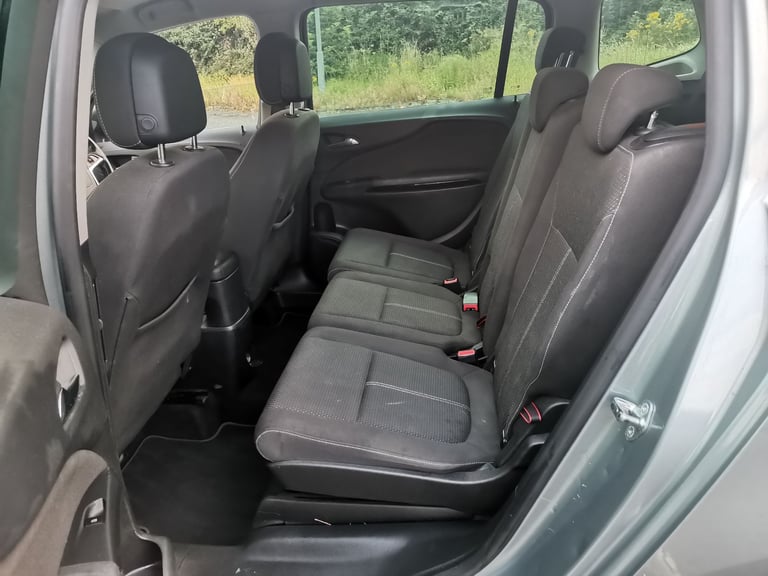 2013 VAUXHALL ZAFIRA TOURER 6 SPEED SRI 2.0 CDTI 165BHP 7 SEATER M,O,T DECEMBER