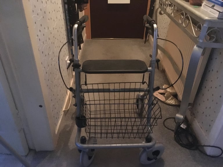 FREE FOR UPLIFT - WALKER - SHOPPING AID - DISABLED - MOBILITY - SEAT