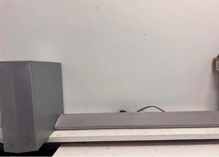 Sony Soundbar 2.1 channel  300W output Bluetooth   Wireless Subwoofer   Good working condition