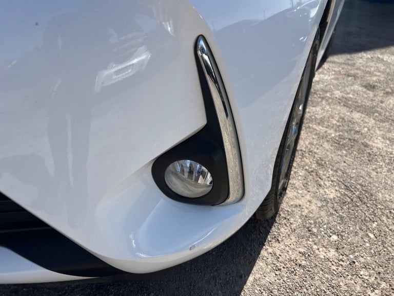 Toyota Yaris 1.5 VVT-i Icon 5dr - REAR CAMERA - BLUETOOTH - Petrol