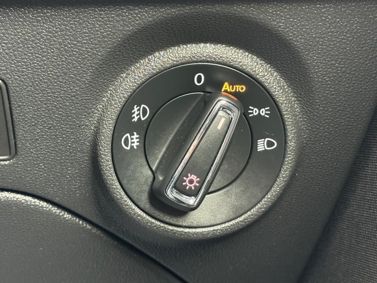  SEAT Leon 2.0 TDI FR Technology Euro 6 (s/s) 5dr Diesel Manual