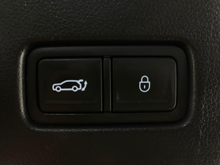 2022 Genesis GV60 77.4kWh Premium Auto 5dr MPV Electric Automatic