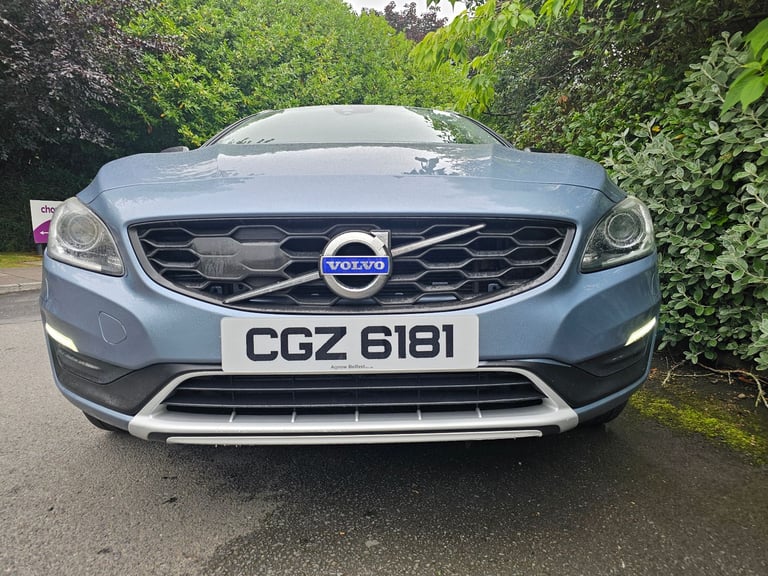 VOLVO V60 CROSS COUNTRY 1 OWNER LUX NAV FVSH LIKE 4WD 4X4 ALL ROAD ESTATE V70 V40
