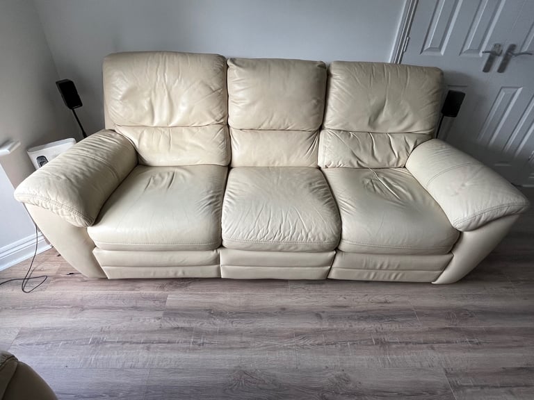 Leather three-piece suite (3-2-1)