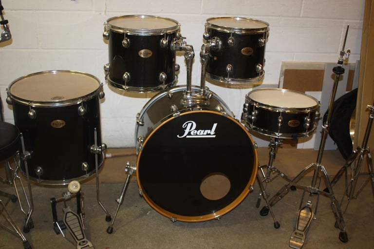 Pearl Target Series Black 5 Piece Refurbished Rock Drum Kit ~ 22in Bass + All Hardware ~ £350 ono