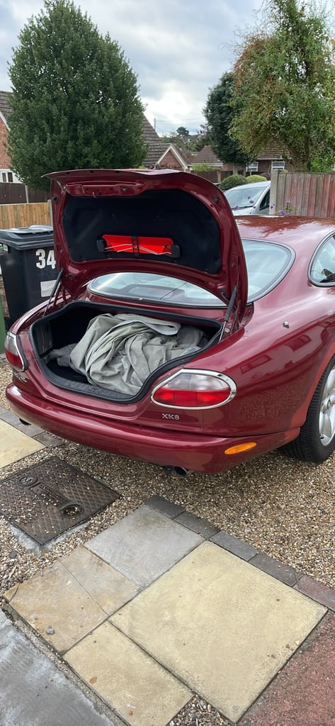Jaguar XK8 4.0 V8 Coupe 1999 Auto 3996 (cc), 2 doors £1495