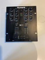 x2 Stanton t60 turntables, mixer and headphones 
