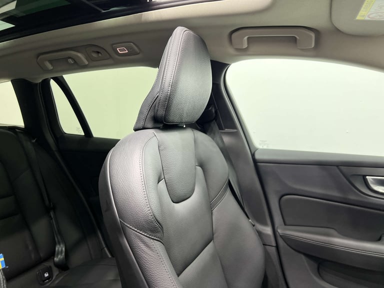 2023 Volvo V60 2.0 V60 Ultimate B4 MHEV Auto 5dr Estate Hybrid Automatic