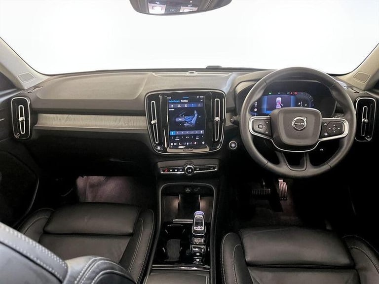 2023 Volvo XC40 2.0 B4 MHEV Ultimate DCT Auto Euro 6 (s/s) 5dr Automatic SUV Hybrid Automatic