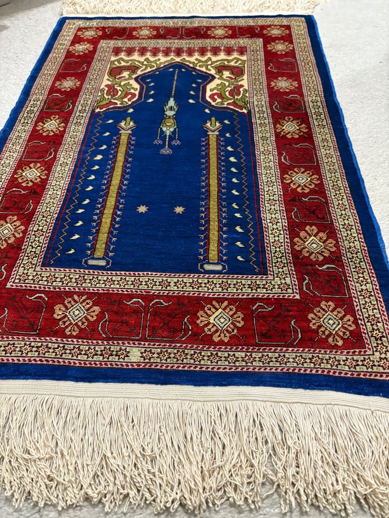 Vintage hand made Turkish hereke pure silk rug.78 cm x 50 cm .