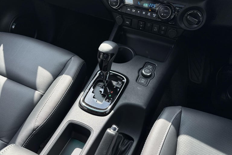 2025 Toyota Hilux Invincible X D/Cab Pick Up 2.8 Hybrid 48V Auto PICK UP DIESEL Automatic