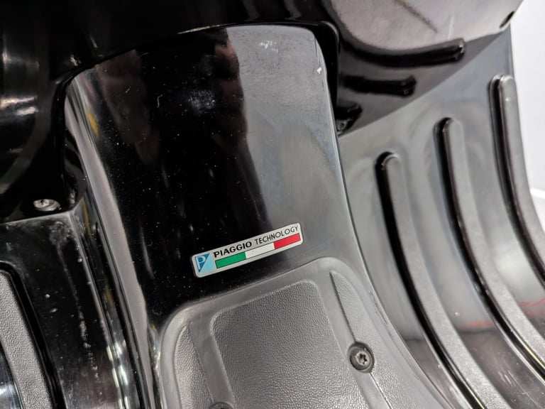 2012 (62) Piaggio Vespa GTS 125 in black