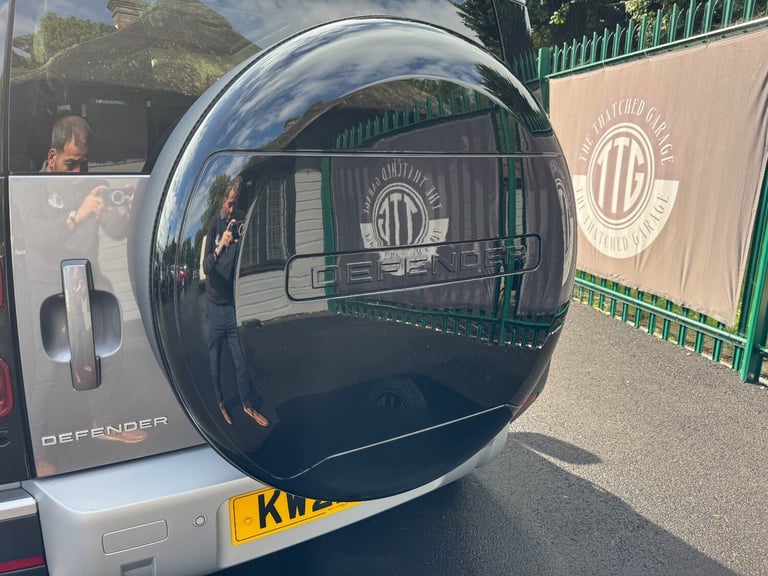 2021 Land Rover Defender 2.0 P300 HSE 90 3dr Auto [6 Seat] Estate Petrol Automatic