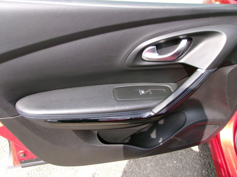 2019 Renault Kadjar 1.5 Blue dCi S Edition Euro 6 (s/s) 5dr HATCHBACK Diesel Manual