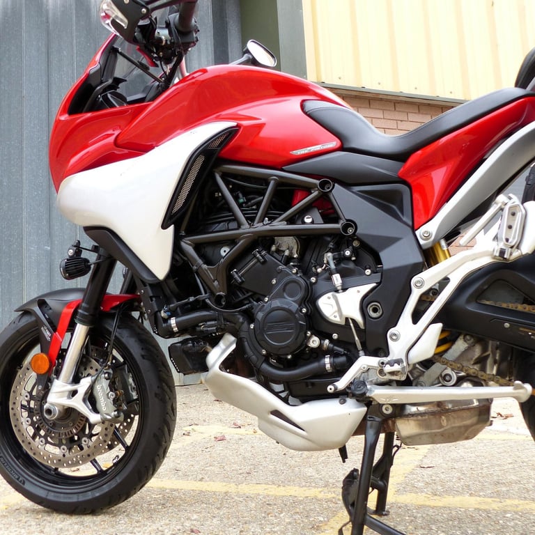 2018 MV AGUSTA TURISMO VELOCE 800 LUSSO – STUNNING, FSH, EXCELLENT CONDITION