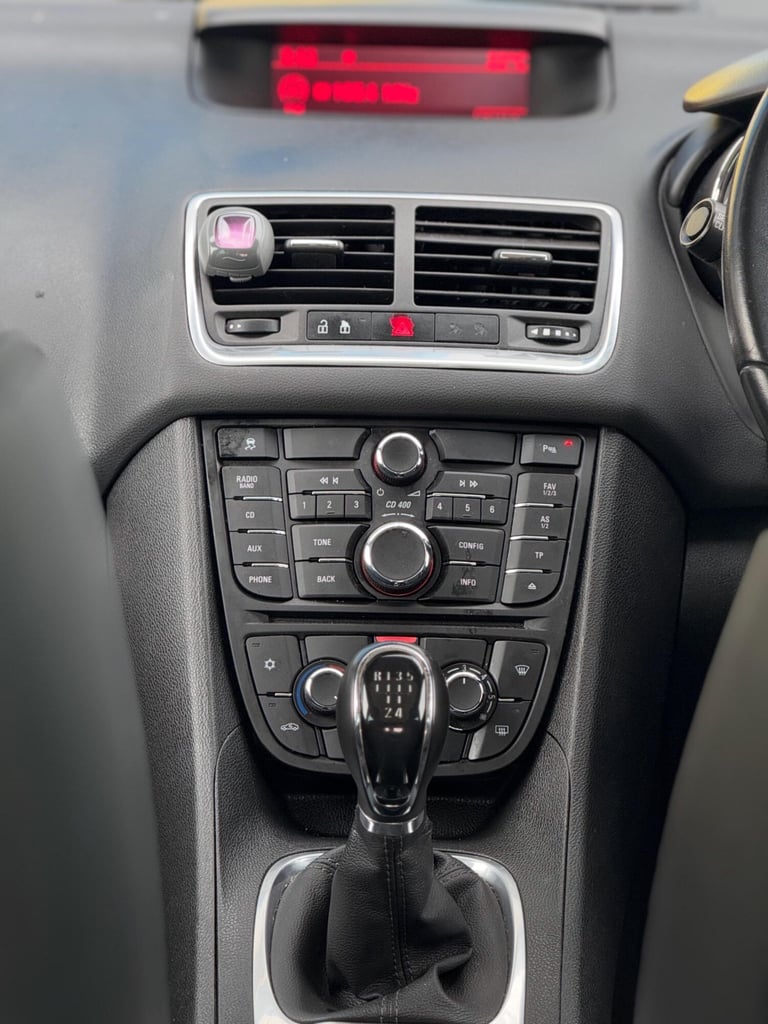 2015 Vauxhall Meriva 1.4i Turbo SE Euro 6 5dr MPV Petrol Manual