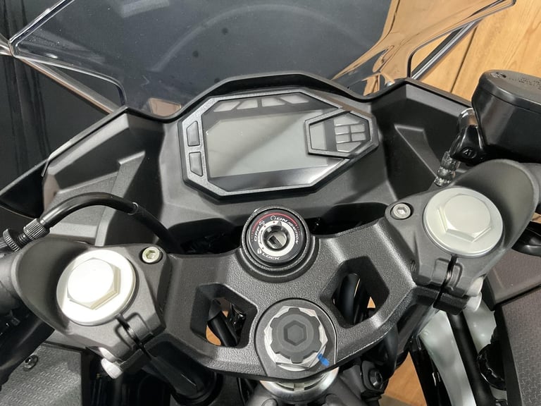 Kawasaki Ninja 500 2025 In stock! ZERO% HP! FREE UK DELIVERY! 4 Year Warranty!