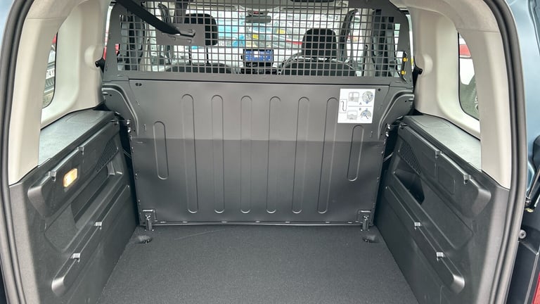 2025 Citroen Berlingo 1.5 BlueHDi 130ps Plus [5 seat] EAT8 WINDOW VAN DIESEL Automatic