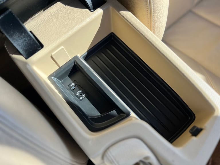 2013 BMW 3 Series 2.0 320d ED EfficientDynamics Business Saloon 4dr Diesel Auto Euro 5 (s/s)  Sal...