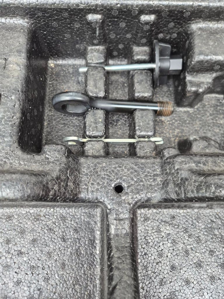 Kia Picanto spare tyre compartment with tools