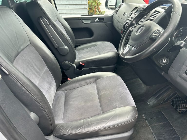 2012 Volkswagen Caravelle 2.0 TDI Executive 140 5dr DSG  Swb Crew Van Diesel Automatic