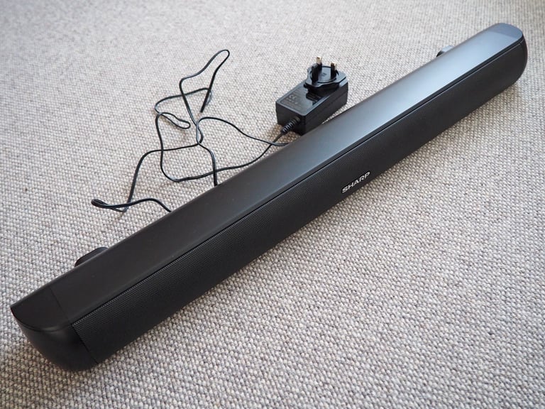 Soundbar Sound Bar - TV PC Game Console - Wired + Bluetooth - Excellent As New Used Condition 