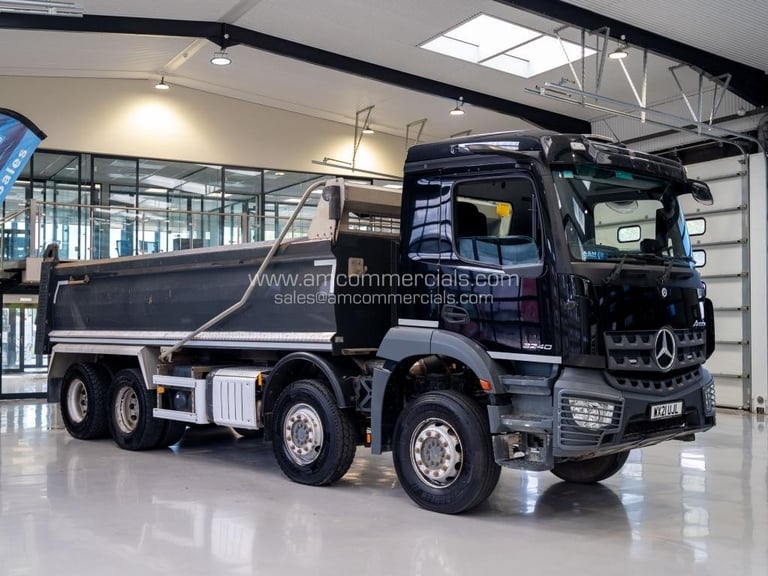 2021 (21) MERCEDES-BENZ AROCS 3240 8X4 TIPPER 32T