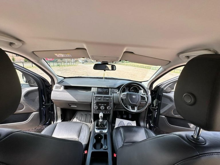 2017 Land Rover Discovery Sport 2.0 TD4 Pure Edition 4WD Euro 6 (s/s) 5dr (5 Seat) ESTATE Diesel ...
