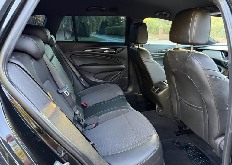 2018 VAUXHALL INSIGNIA 2.0 SRi VX-LINE NAV AUTO TOURER ESTATE LONG MOT STUNNING 