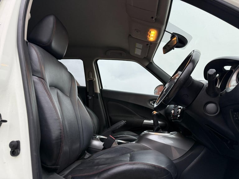 2011 Nissan Juke 1.6 Tekna Euro 5 5dr HATCHBACK Petrol Manual