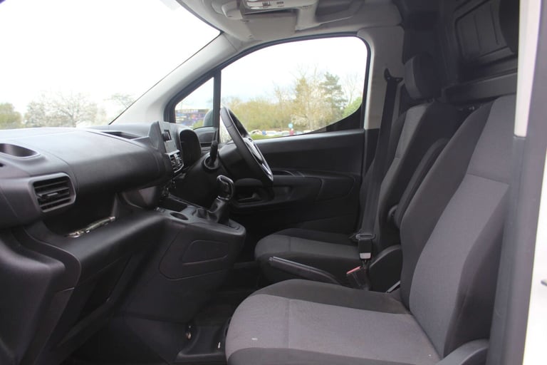 2020 Vauxhall Combo 2300 1.5 Turbo D 100ps H1 Sportive Van PANEL VAN DIESEL Manual