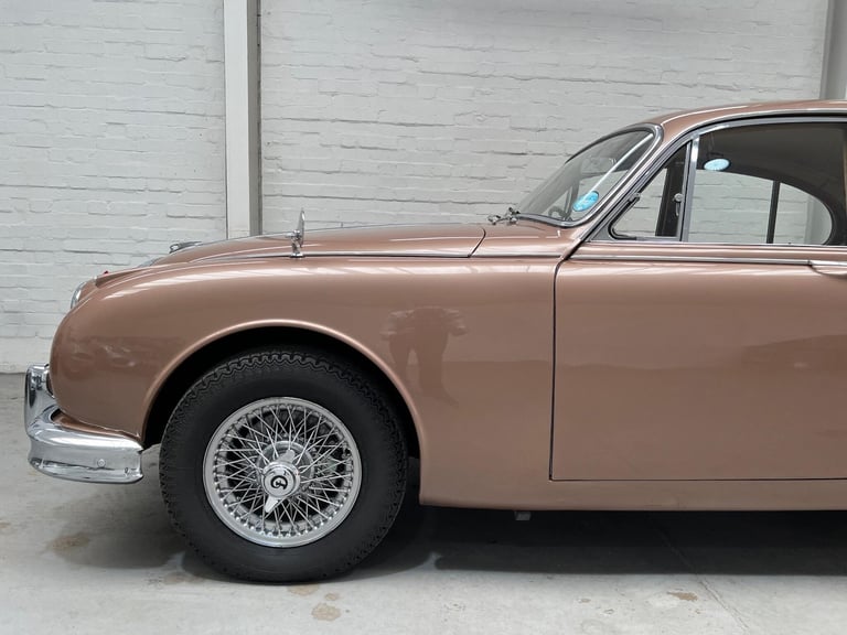 1965 Daimler V8 Petrol Automatic