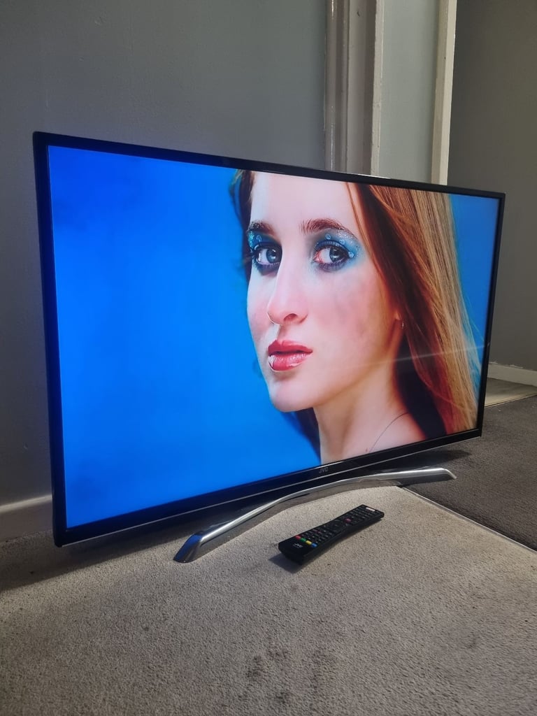 43" JVC 4K SMART ULTRA UHD LED WiFi TV with Stand and Remote £120
