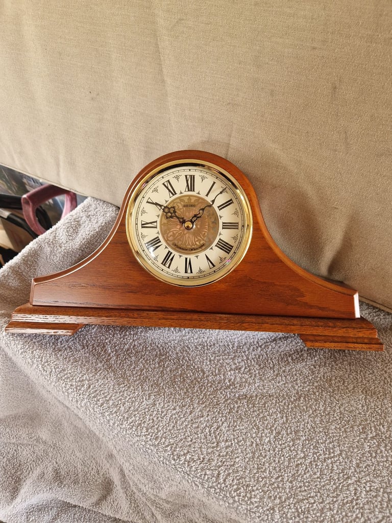 Clock's, china, miniatures & paintings 