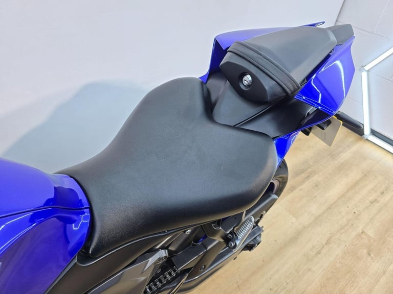 Yamaha R7 700 Blue 2022 - Low Mileage, One Owners, Full Service History, 3 Keys