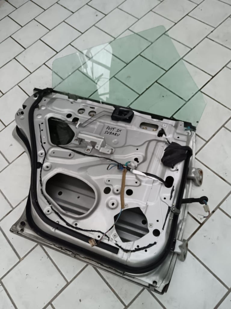 Lh rear door Subaru Forester