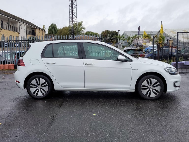  Volkswagen Golf 35.8kWh e-Golf Auto 5dr Electric Automatic