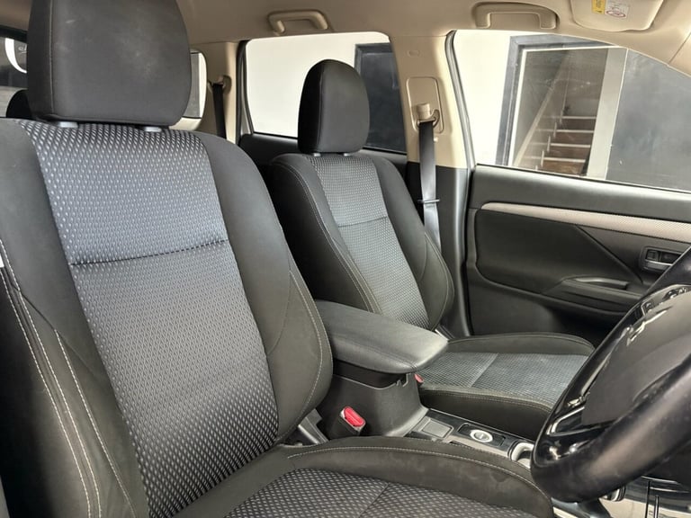 2017 Mitsubishi Outlander 2.2 DI-D 3 5dr Auto ESTATE DIESEL Automatic