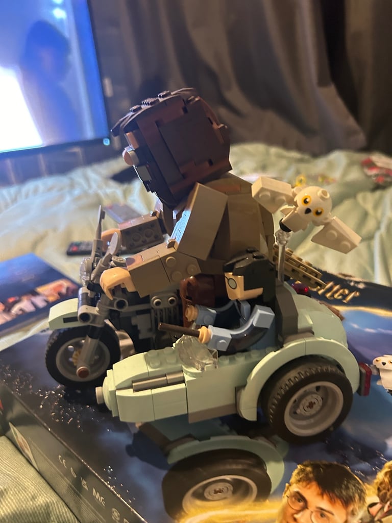 Lego Harry Potter set Hagrid and Harry motorcycle