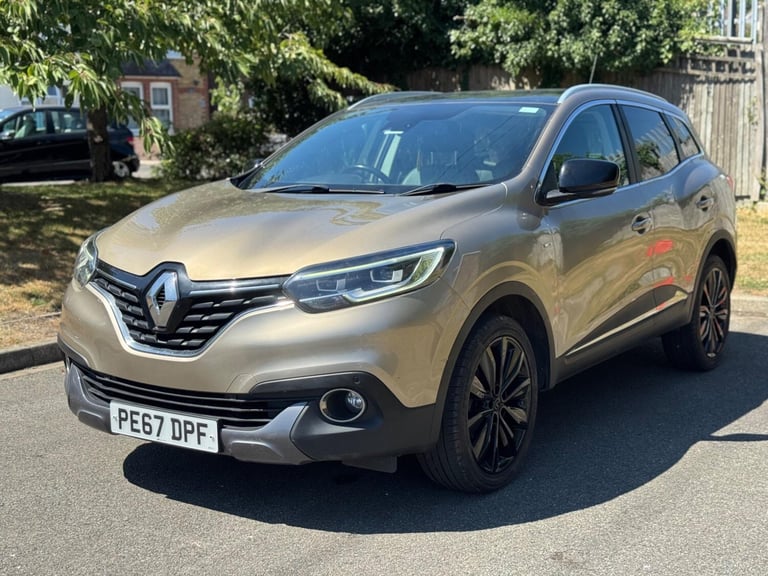 2017 Renault Kadjar 1.2 TCe Signature Nav Euro 6 (s/s) 5dr HATCHBACK Petrol Manual