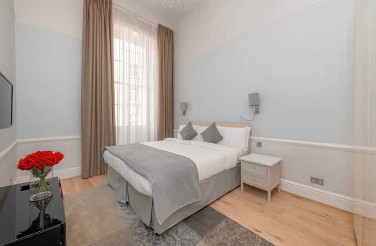 Mayfair (17) - 1 Bedroom Apartment - Short Lets - W1J - 1715 per week 