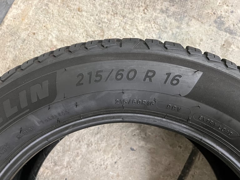 2 x Michelin Cross Climate 2 215/60
